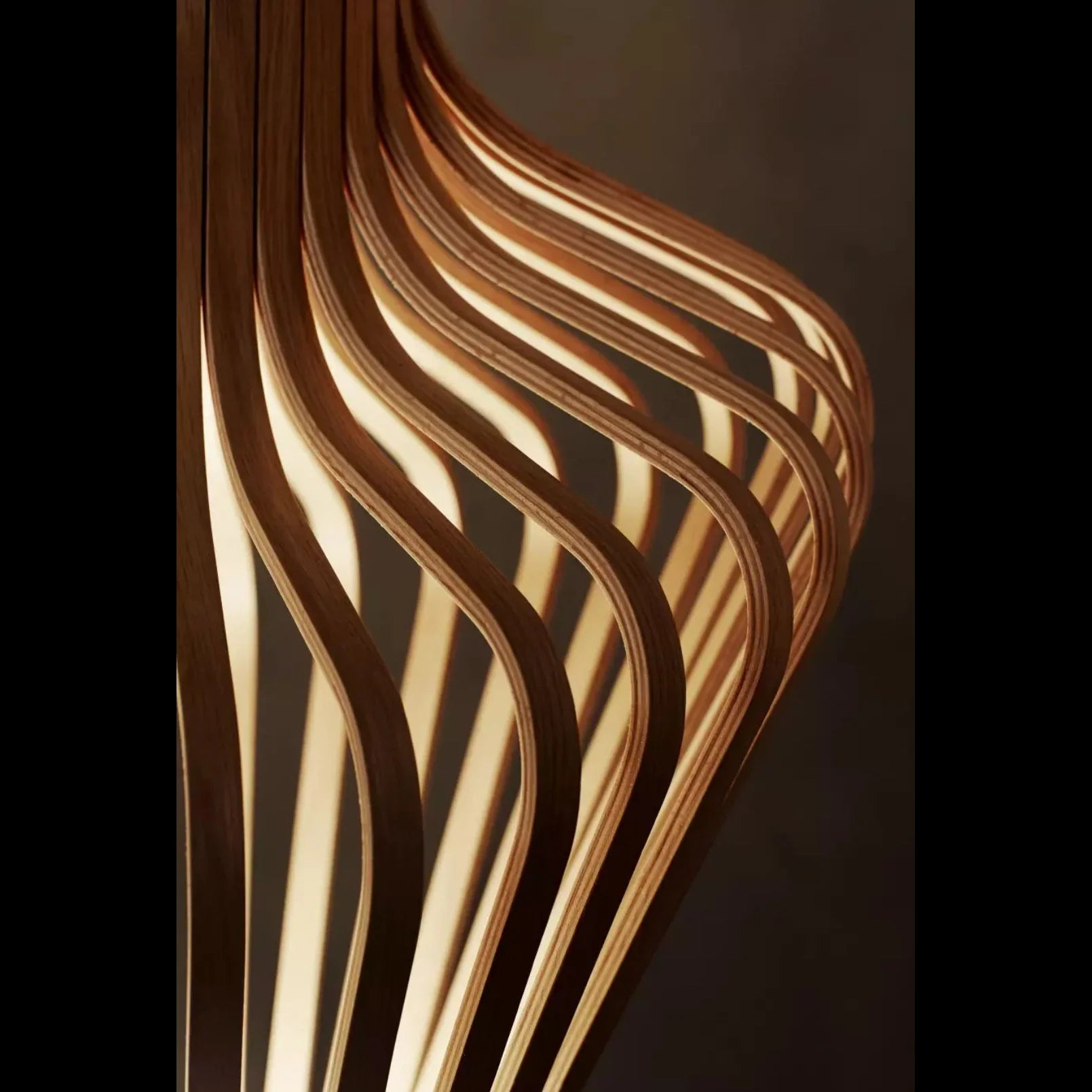 Modern Light Luxury Tranquil Wooden Pendant Light